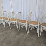 Ensemble de 6 chaises de salle à manger vintage de style Thonet : bois blanc et assise en cannage.