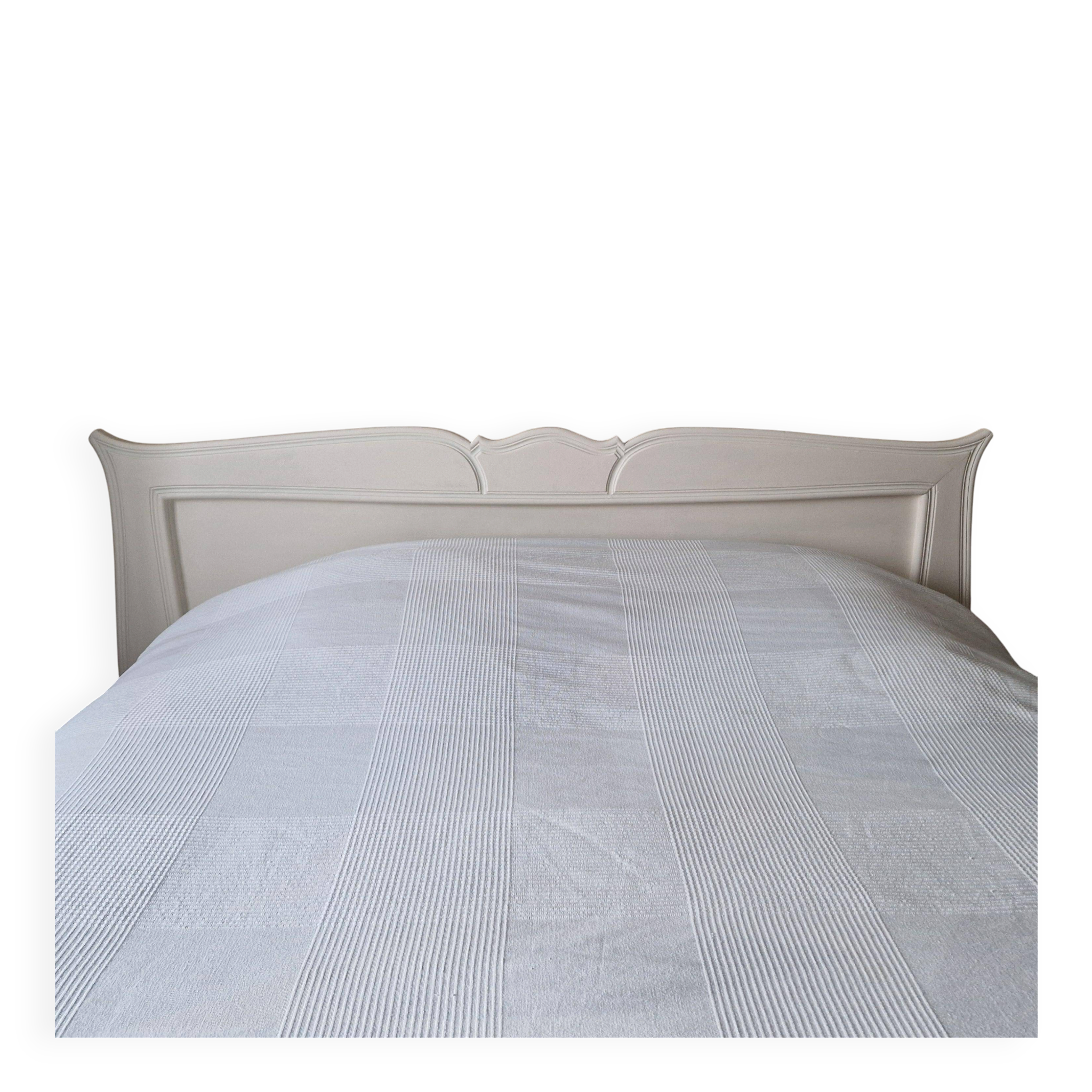 Large antique white wooden headboard, 190 cm wide.