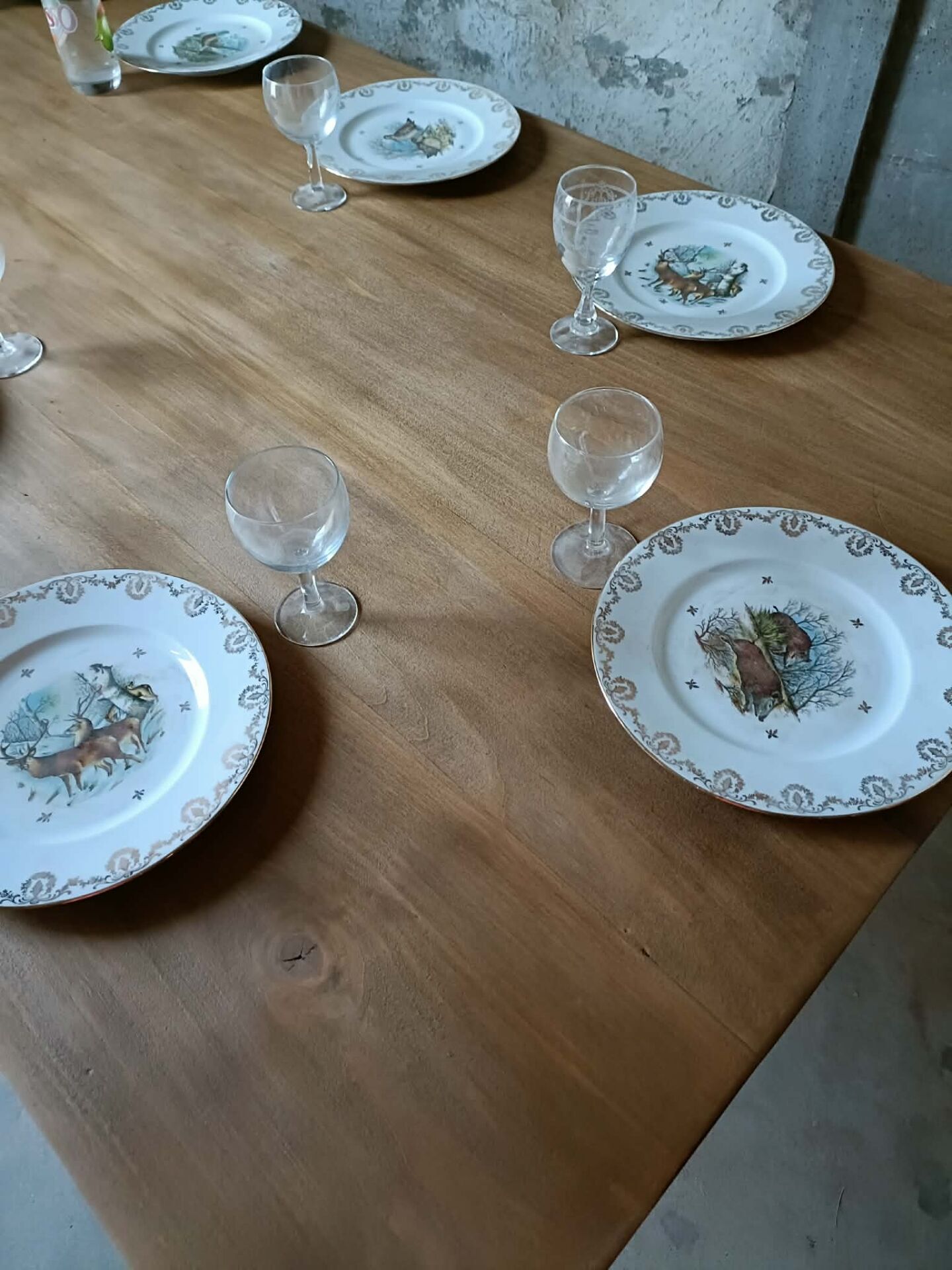 Farm table