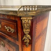 Elegant Louis XVI style chest of drawers, late 19th century