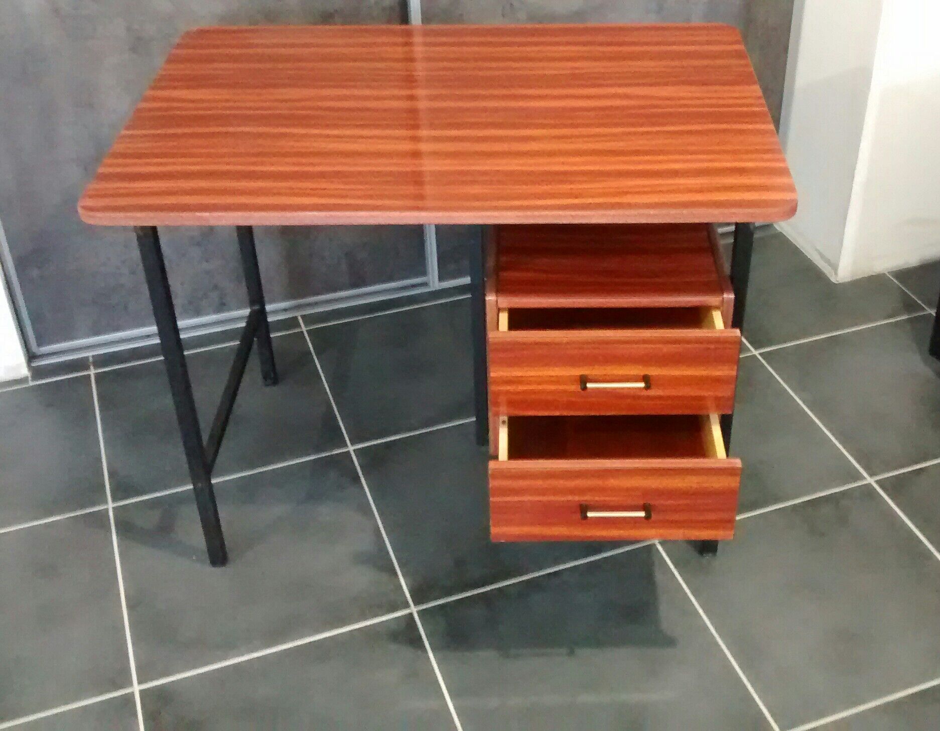 Modernist desk