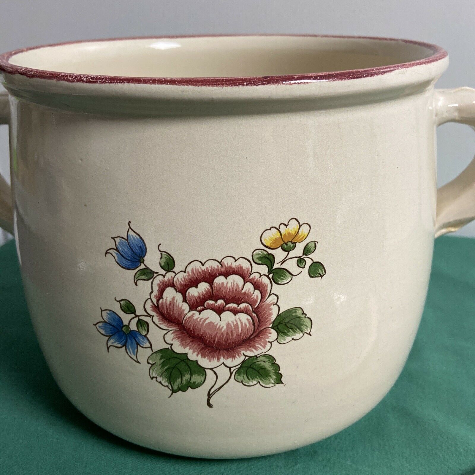 Pot shape pot with vintage ceramic lid floral decoration