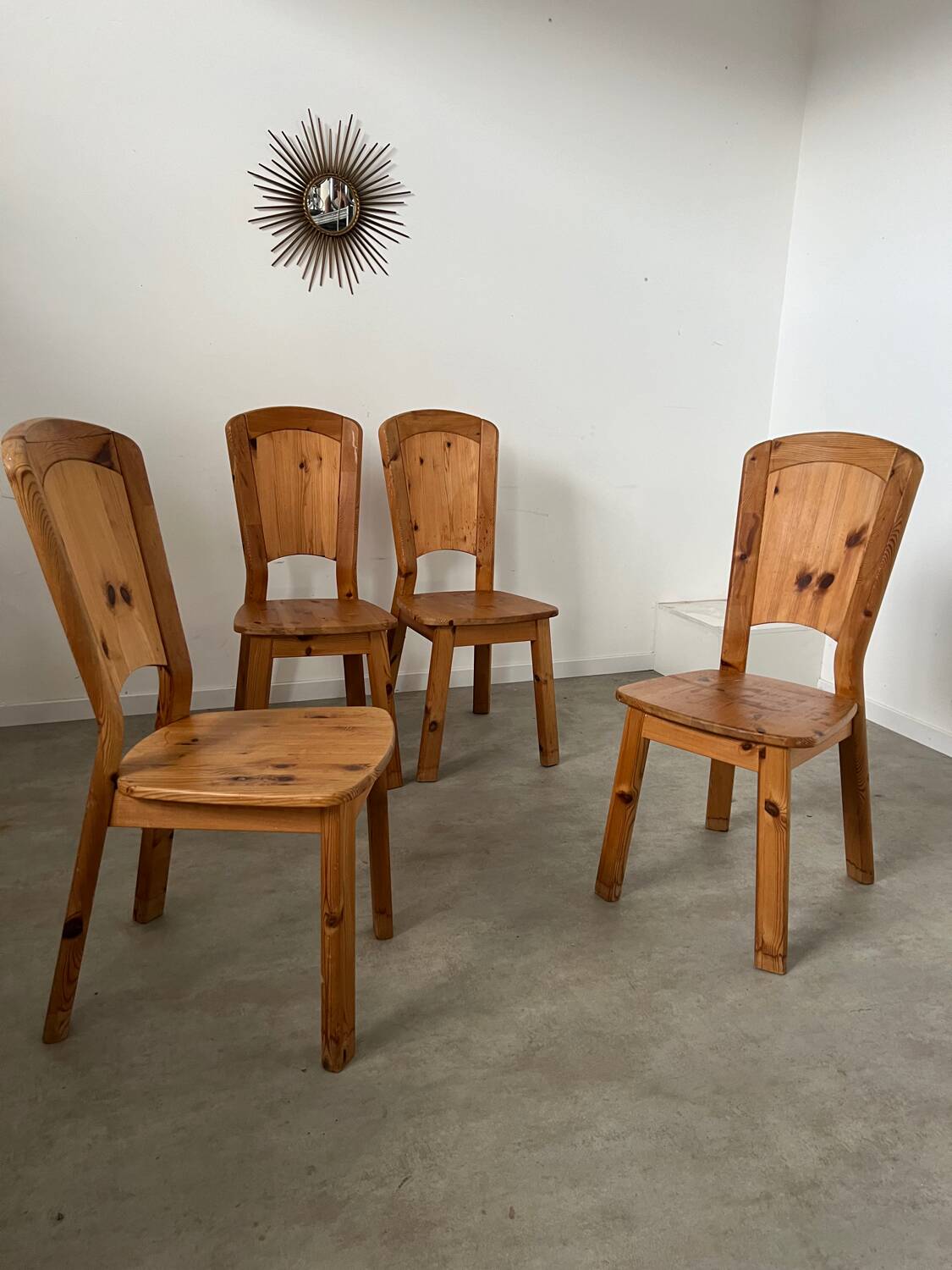 French design pine table and chair set from the 70s brutalist vintage arcs