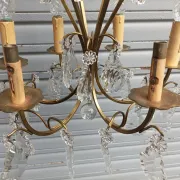Remarkable cage chandelier with 6 lights and complete crystal pendants in working condition.