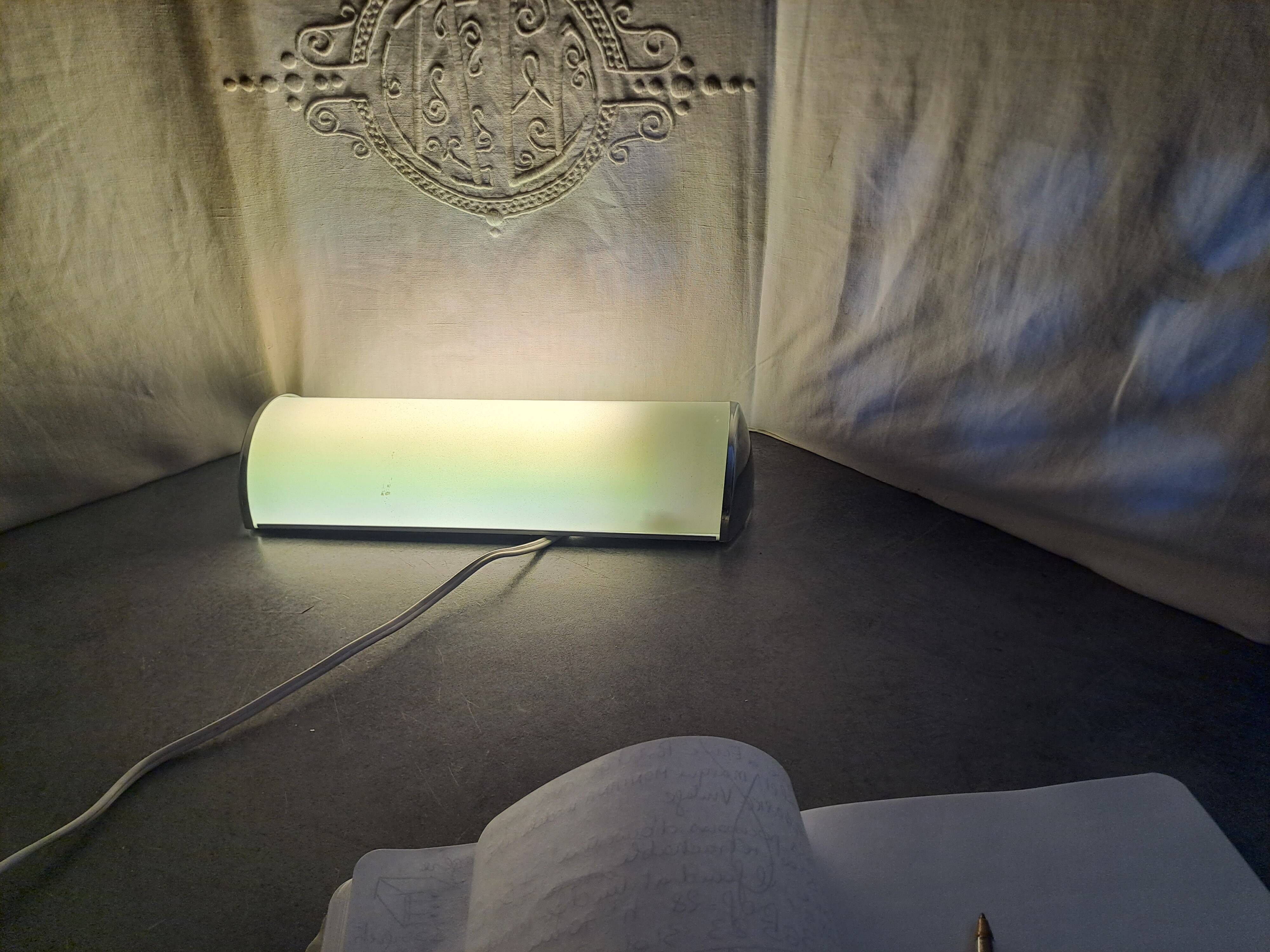 Rectangular wall light 1990 in frosted glass and silver metal