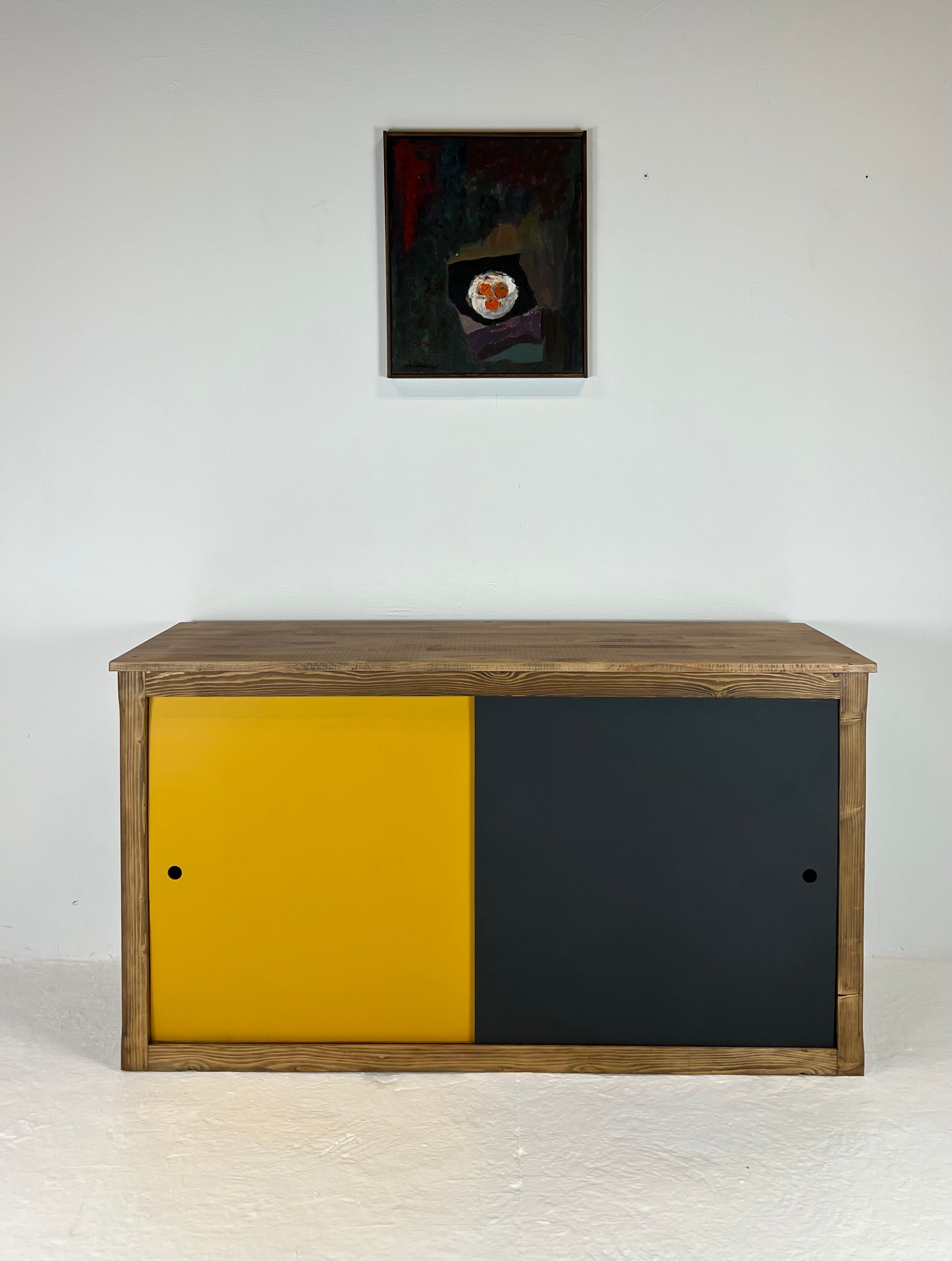 Yellow and black row with 2 sliding doors