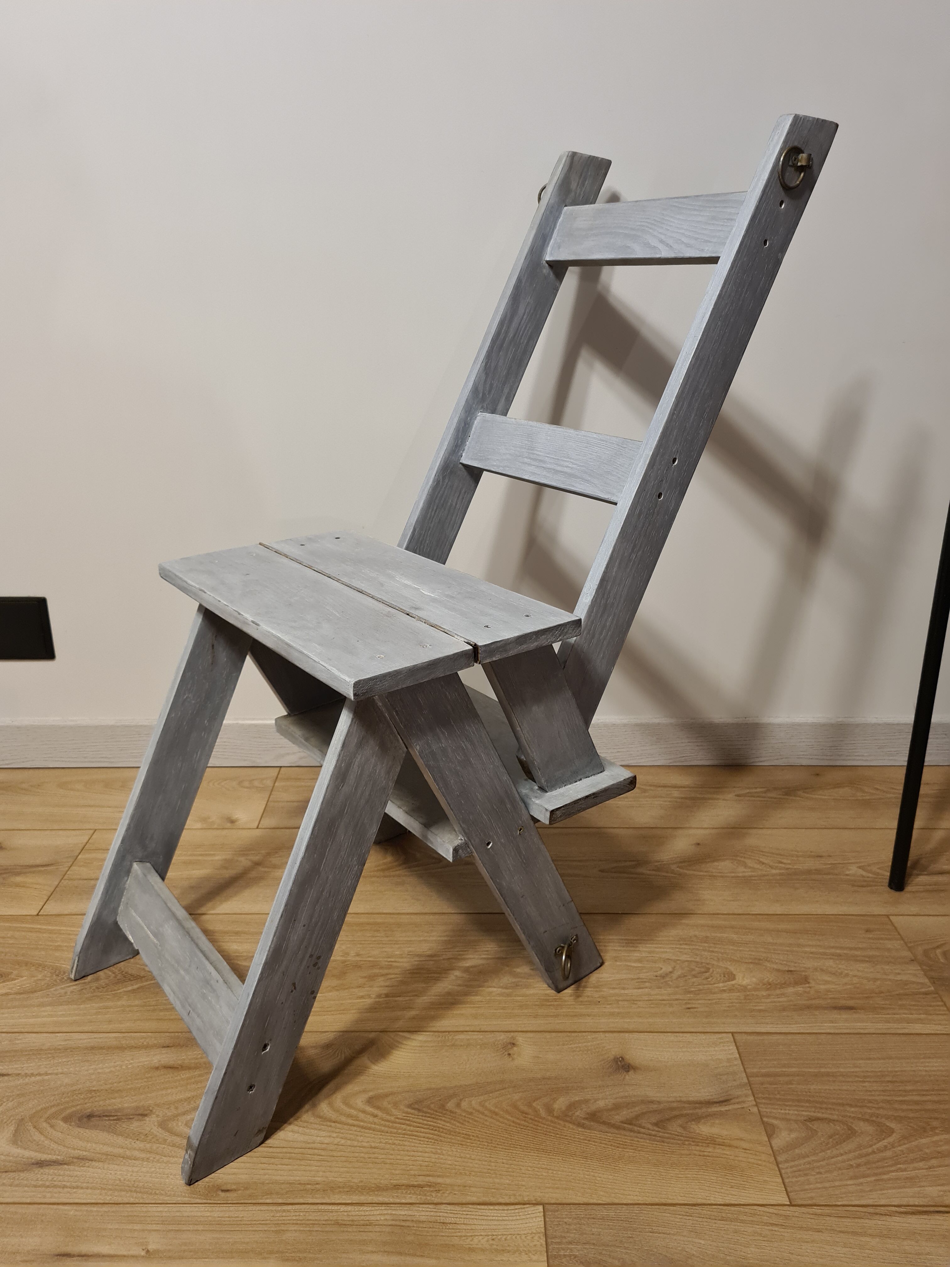 Vintage stepladder chair