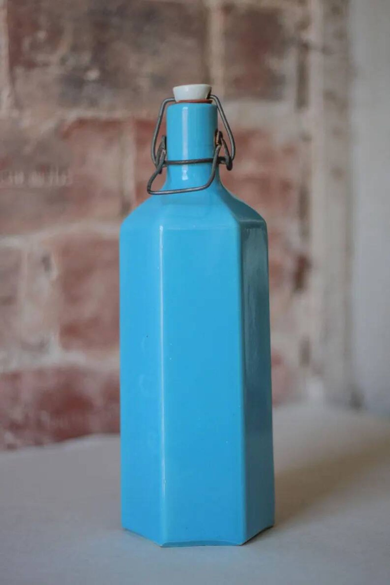 Bouteille de limonade en grès vernissé bleu , grès d'Alsace, poterie, collection