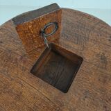 Table basse ronde rustique en chêne, style brutaliste, France, années 1960, milieu du XXe siècle