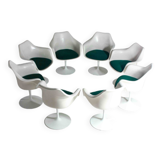 Grand ensemble de 8 fauteuils tulipe par Eero Saarinen pour Knoll International, années 1970