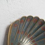 Shell cup in enameled brass