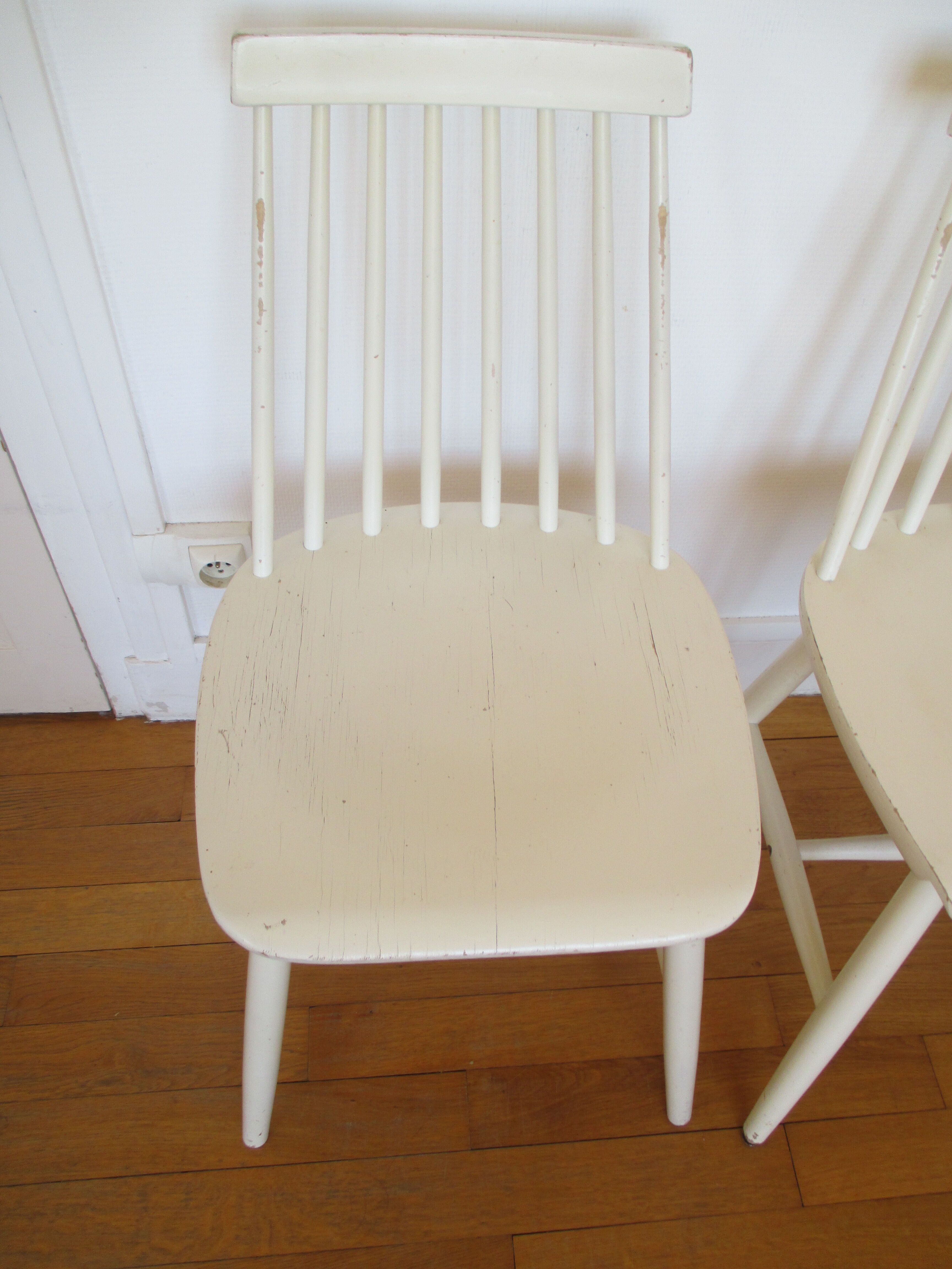 3 chaises Ikéa Tellus