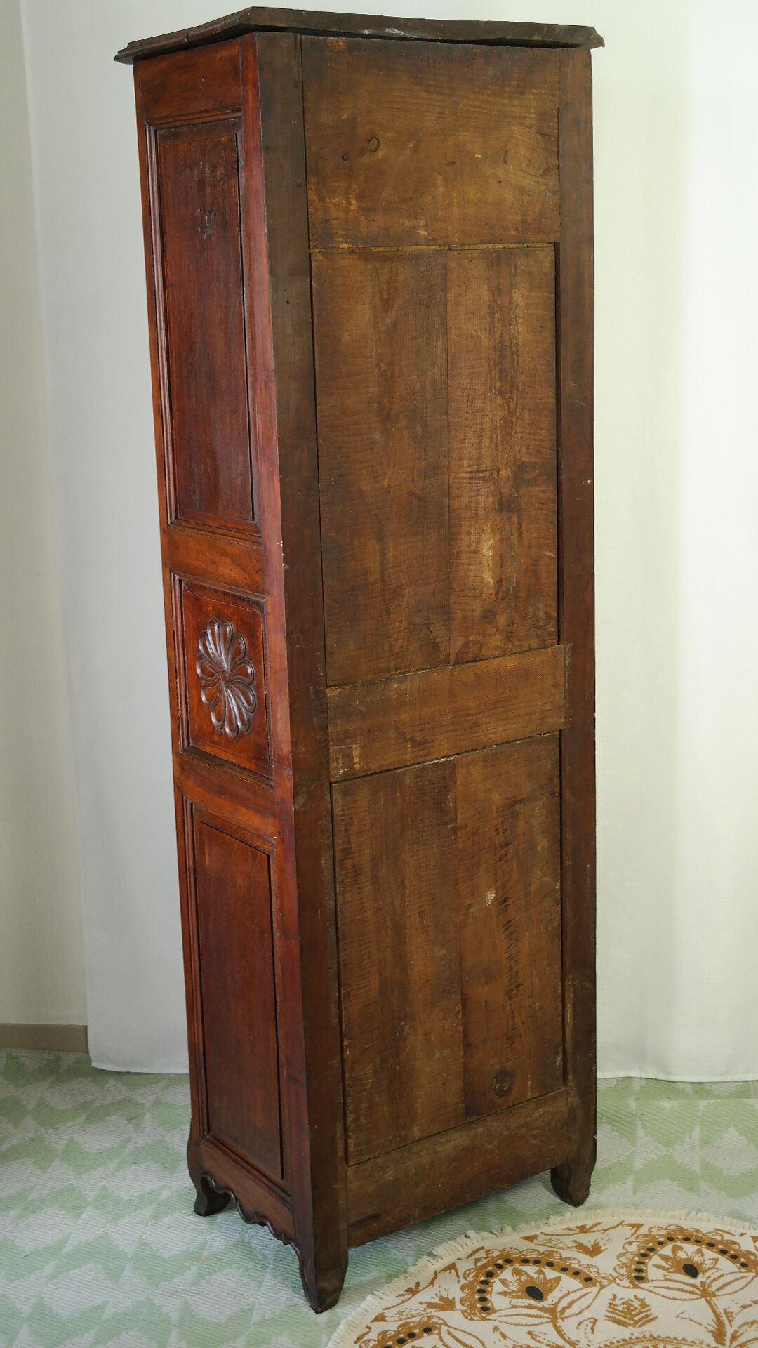 Artisanal walnut dresser late nineteenth early twentieth century