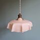 Suspension Art Déco en opaline rose festonnée, années 1920-30