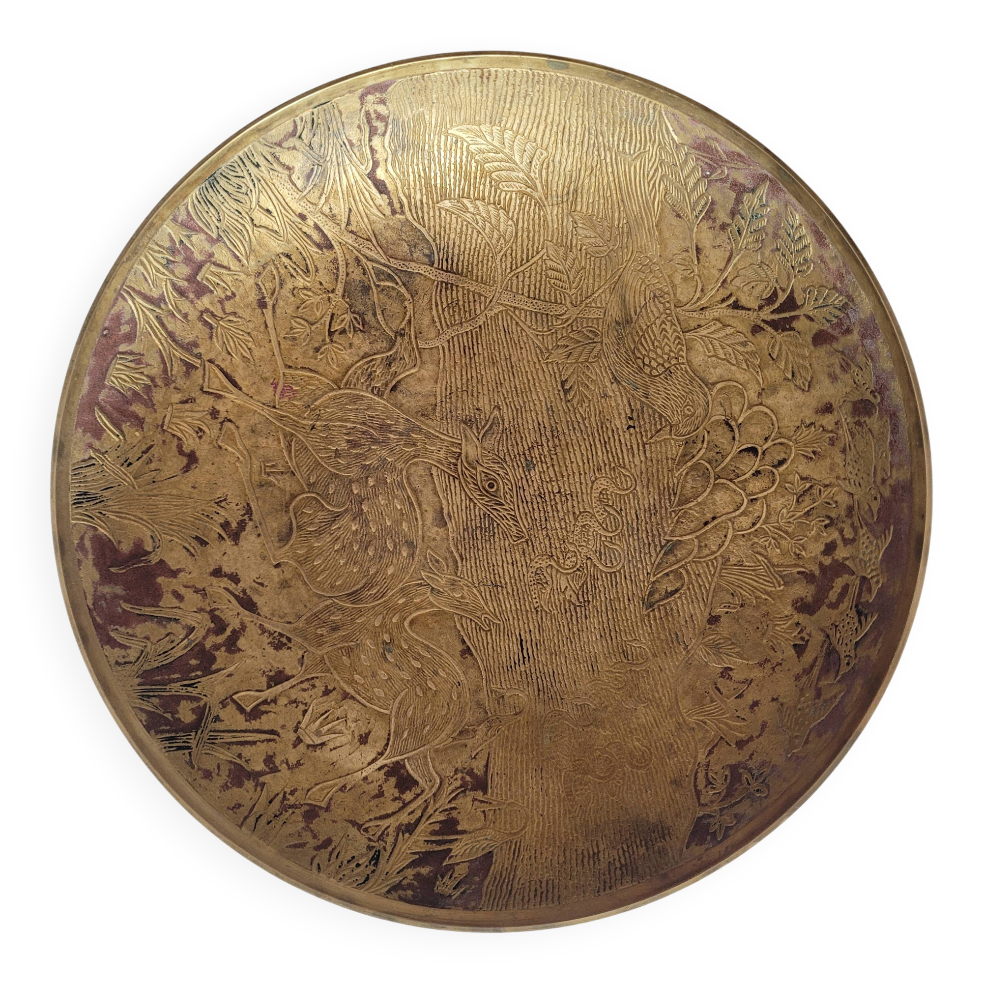 Bowl or decorative dish in engraved brass.