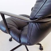 Black leather office chair 2328 by Bruce Hannah & Andrew Morrison
