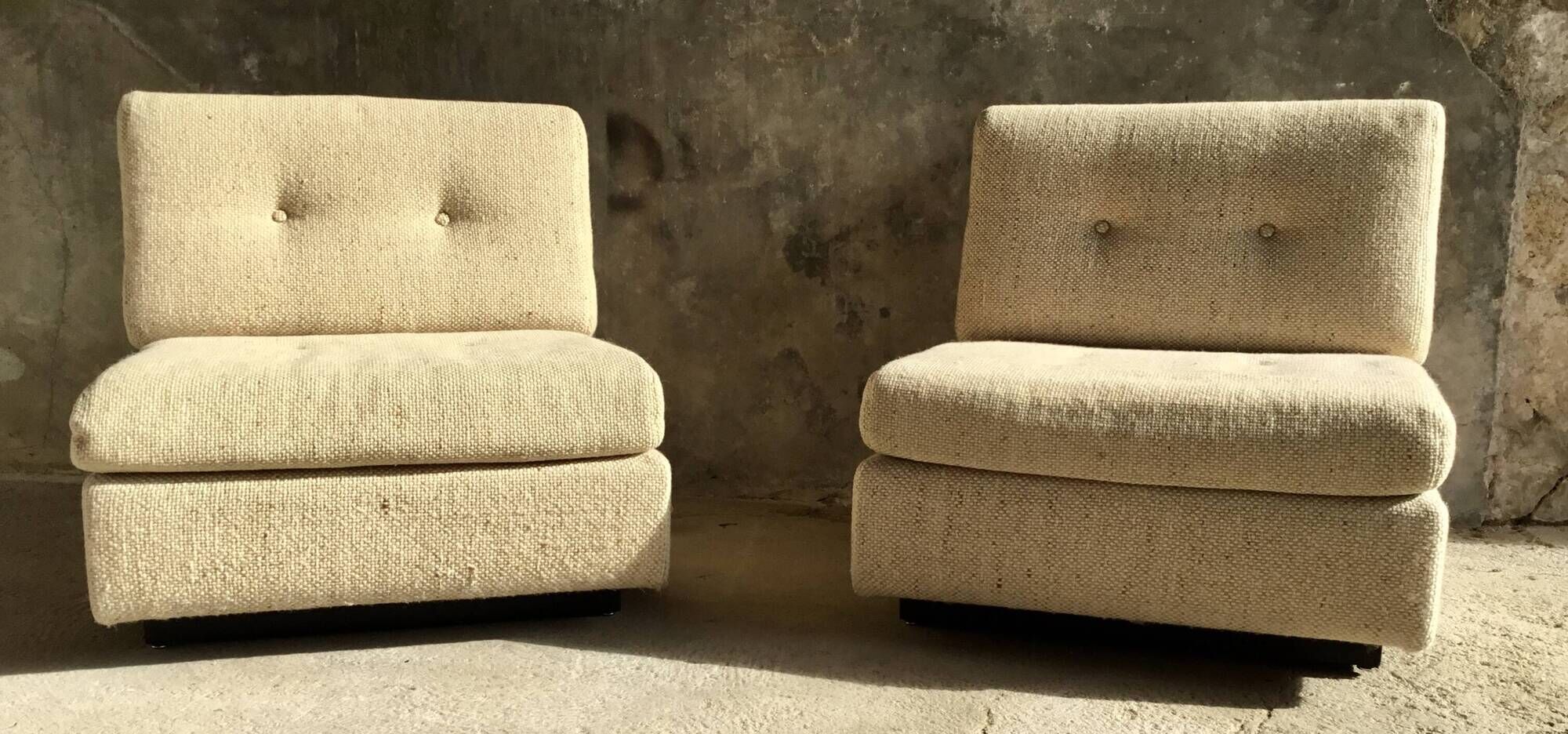 Pair of upholstered armchairs in mottled wool by Eddie Harlis - International Furniture