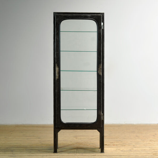 Cabinet médical vintage, années 1970