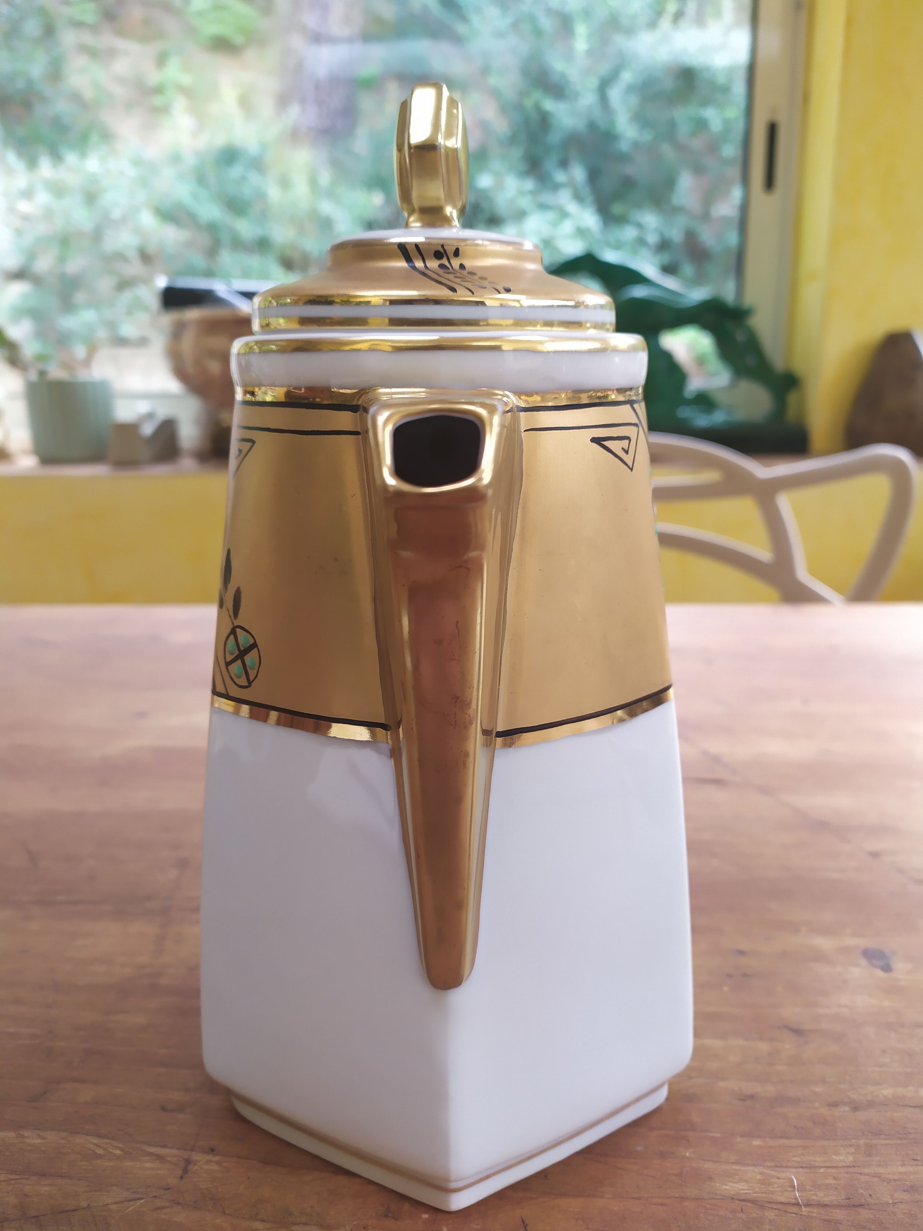 Art deco coffee maker