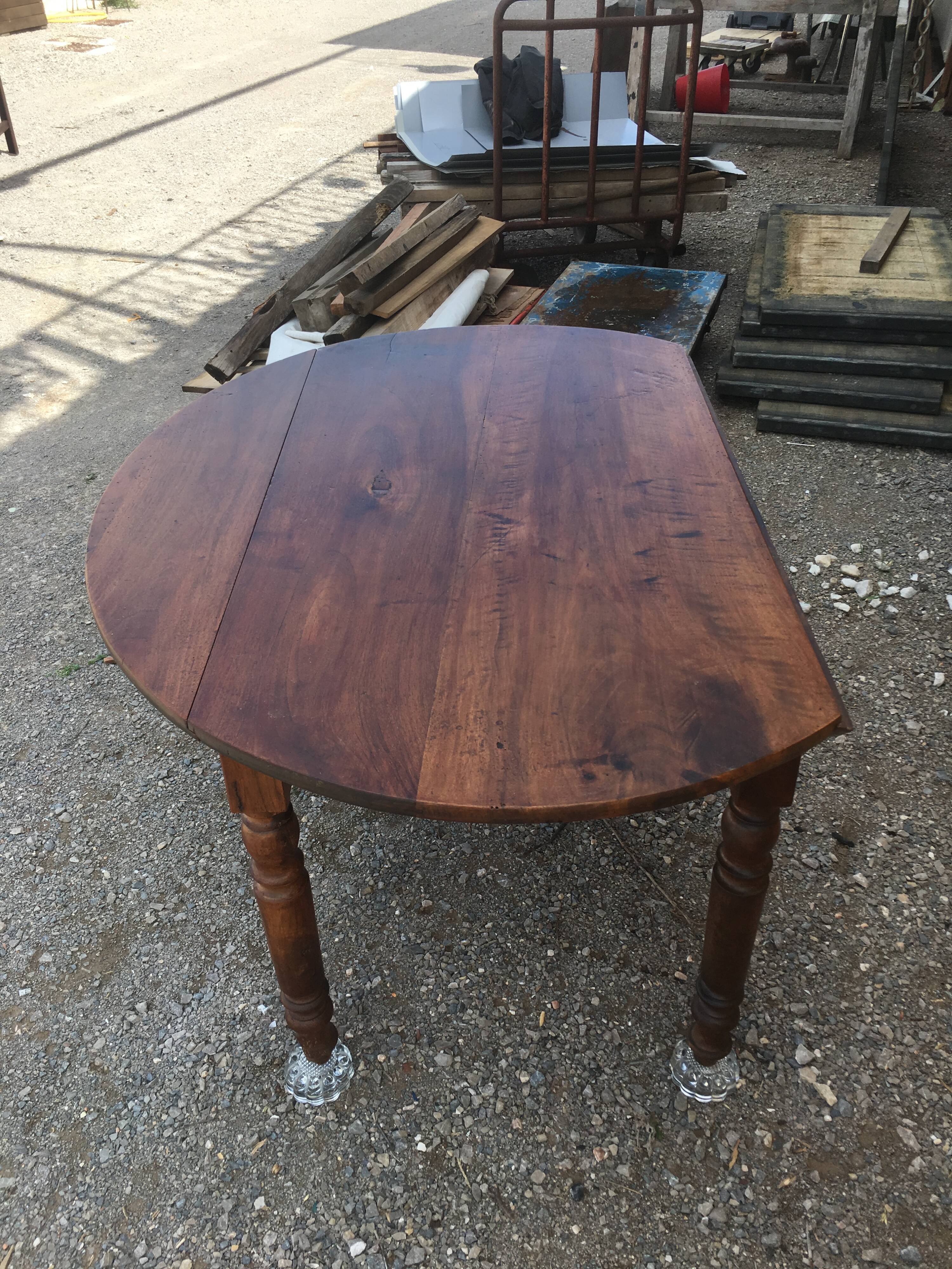 Oval table