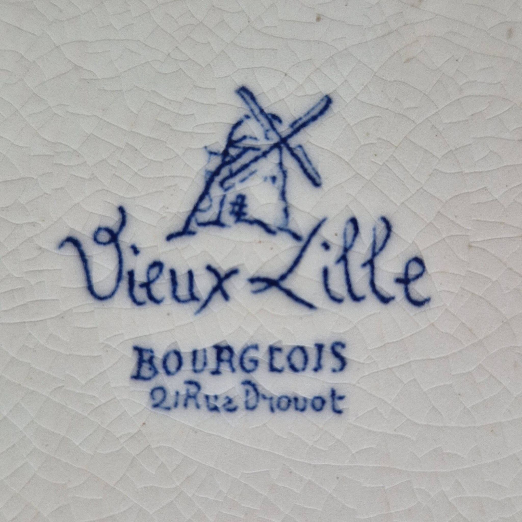 Iron earth soup tureen or vegetable dish bourgeois paris store model vieux lille blue garlands