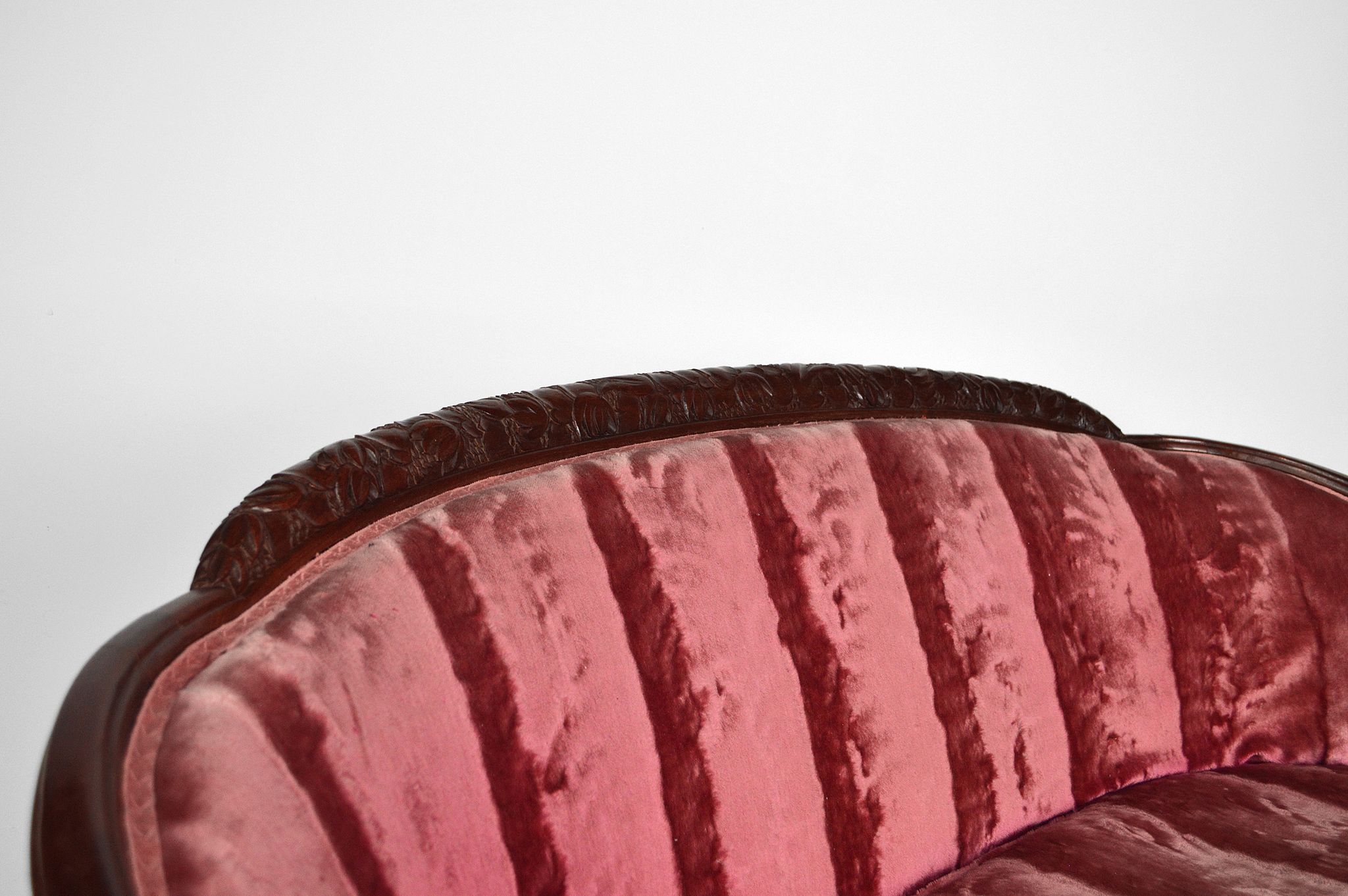 Art Deco Salon by Paul Follot in pink velvet, circa 1920
