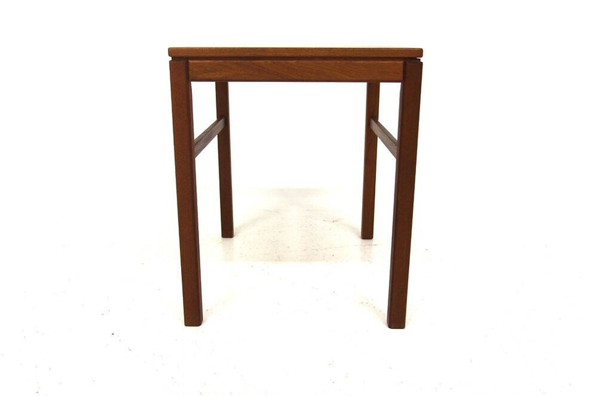 Table d'appoint "Casino" en teck, Engström & Myrstrand, Suède, 1960