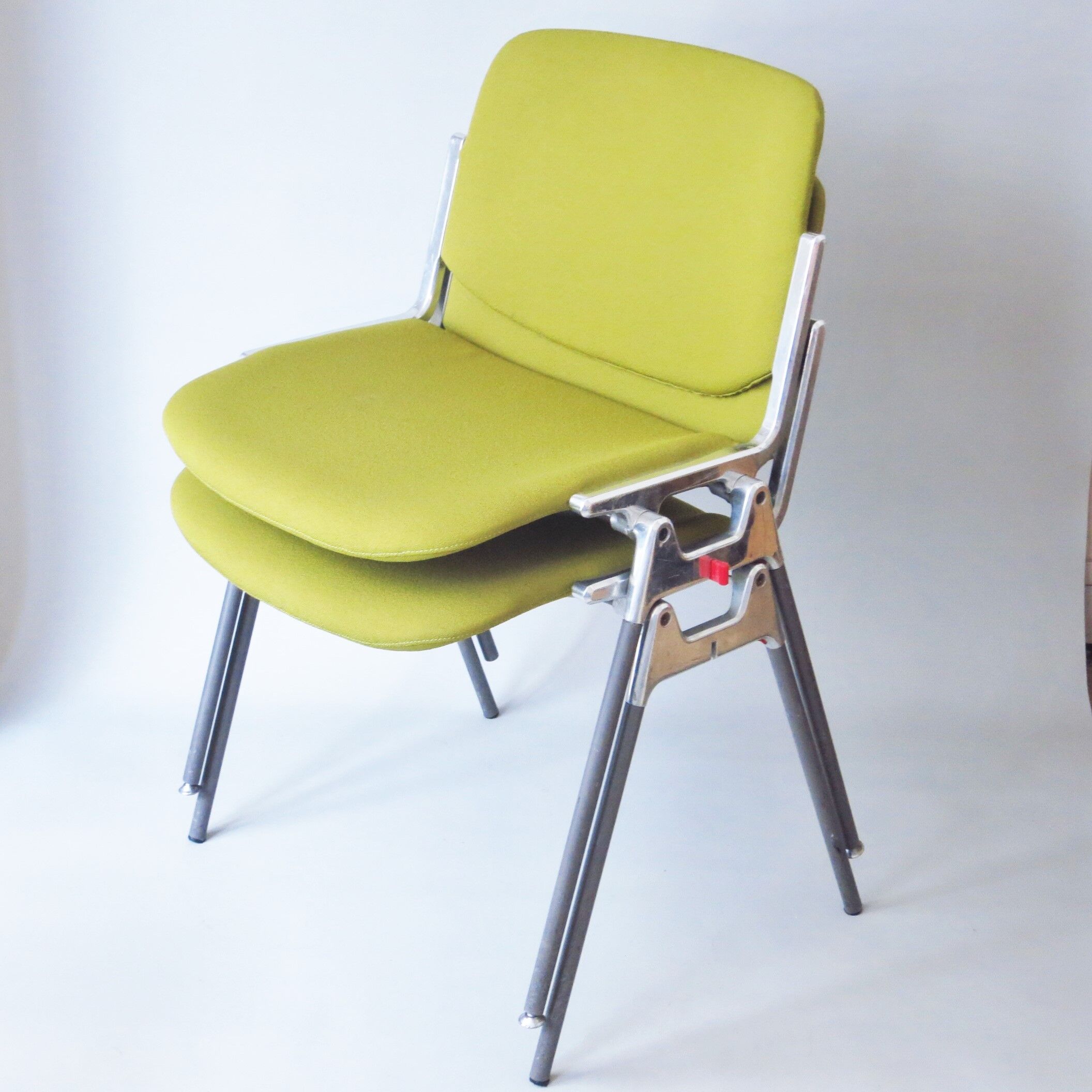 Pair of green DSC chairs anise Giancarlo Piretti Castelli