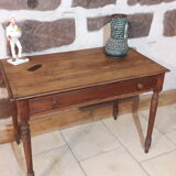 Farm table