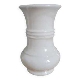 White marble or onyx vase