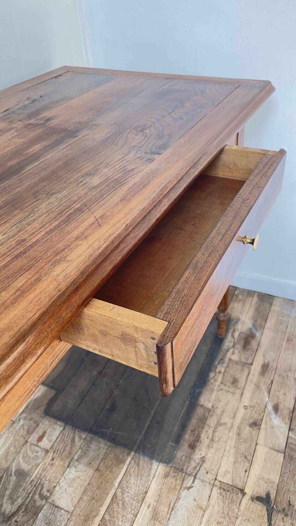 TABLE Old OAK Massive