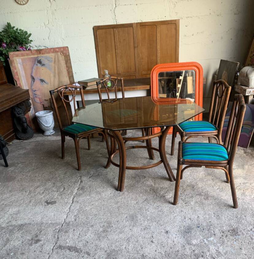 Table et chaises en rotin années 70-80