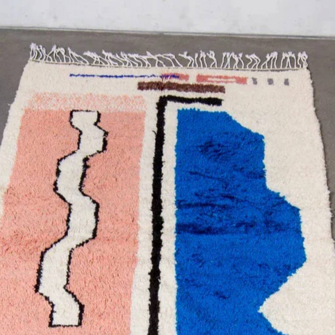 Traditional handmade Berber rug 250cmx150cm