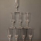 8 flutes in Champagne