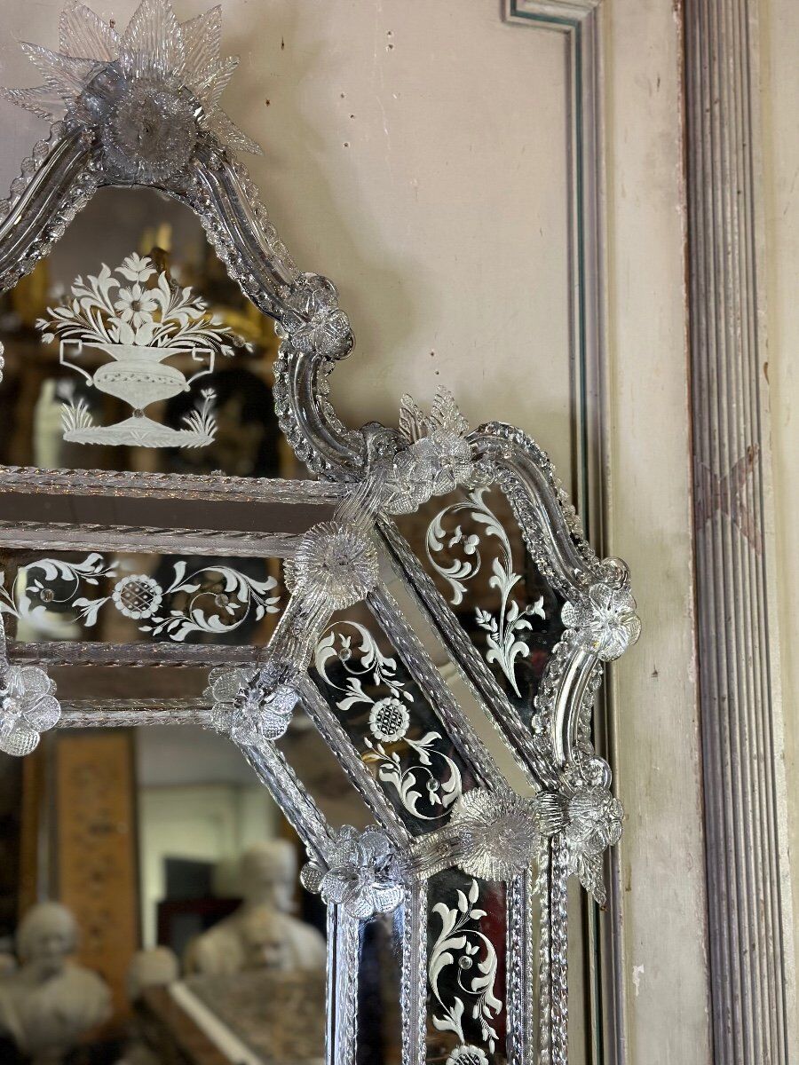 Important miroir vénitien en verre de Murano incolore, vers 1880