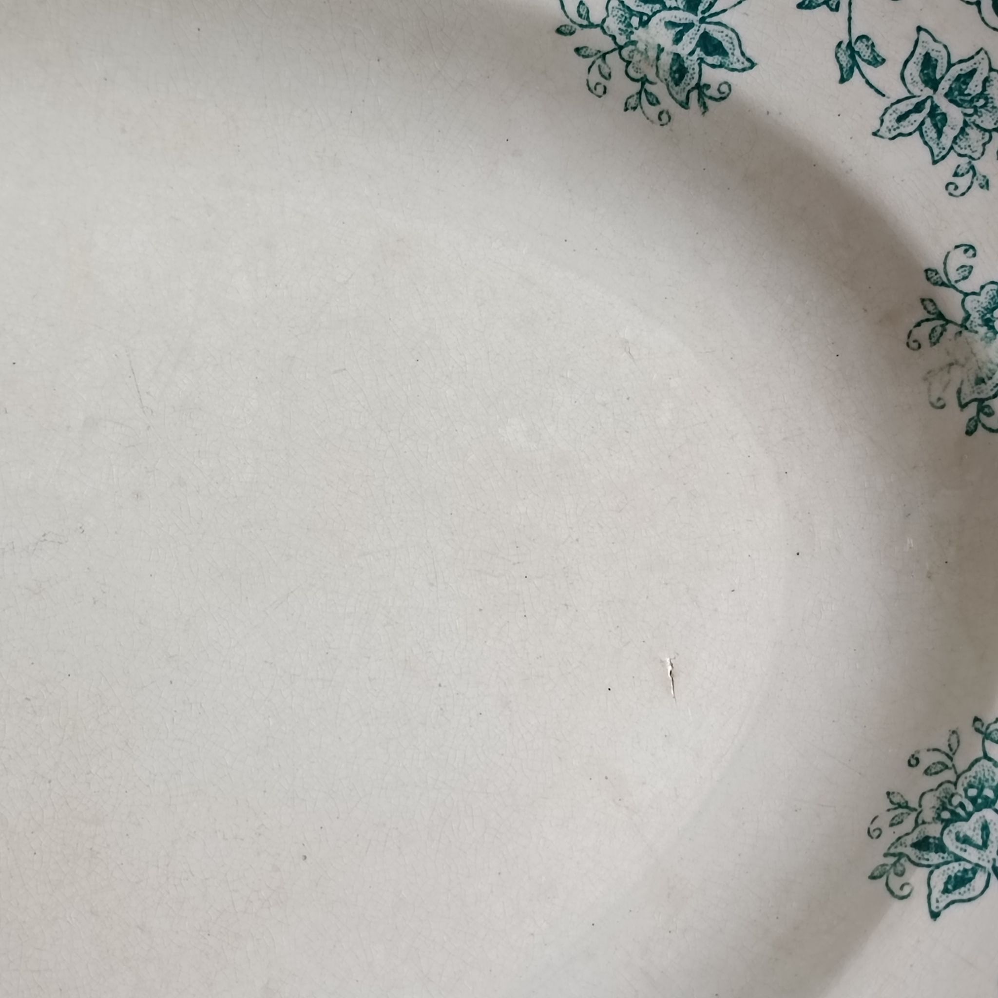 Oval iron earth dish Saint Amand