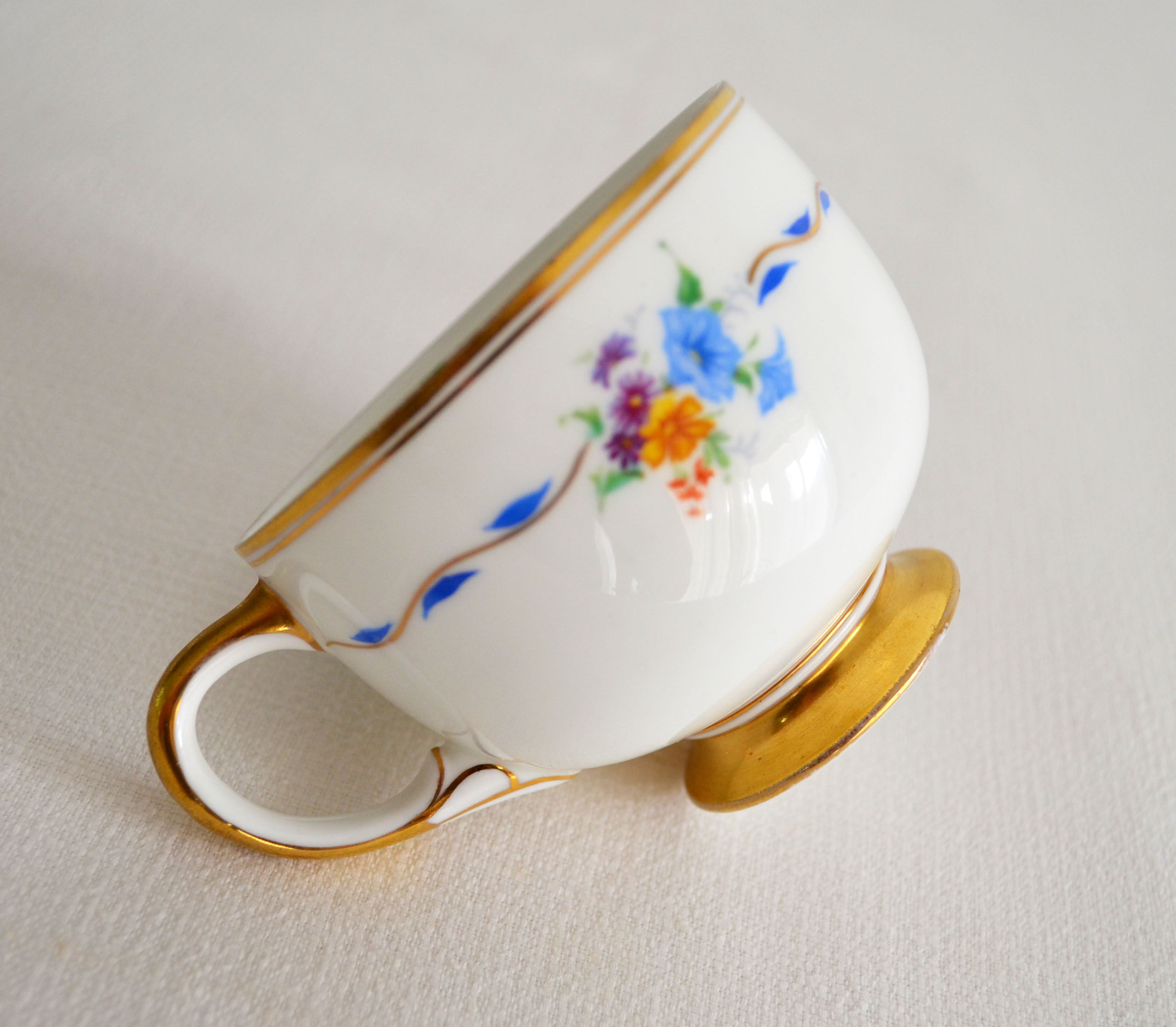 English fine porcelain tea cup