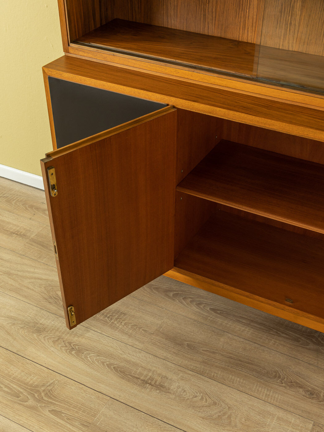 1960s showcase, behr möbel