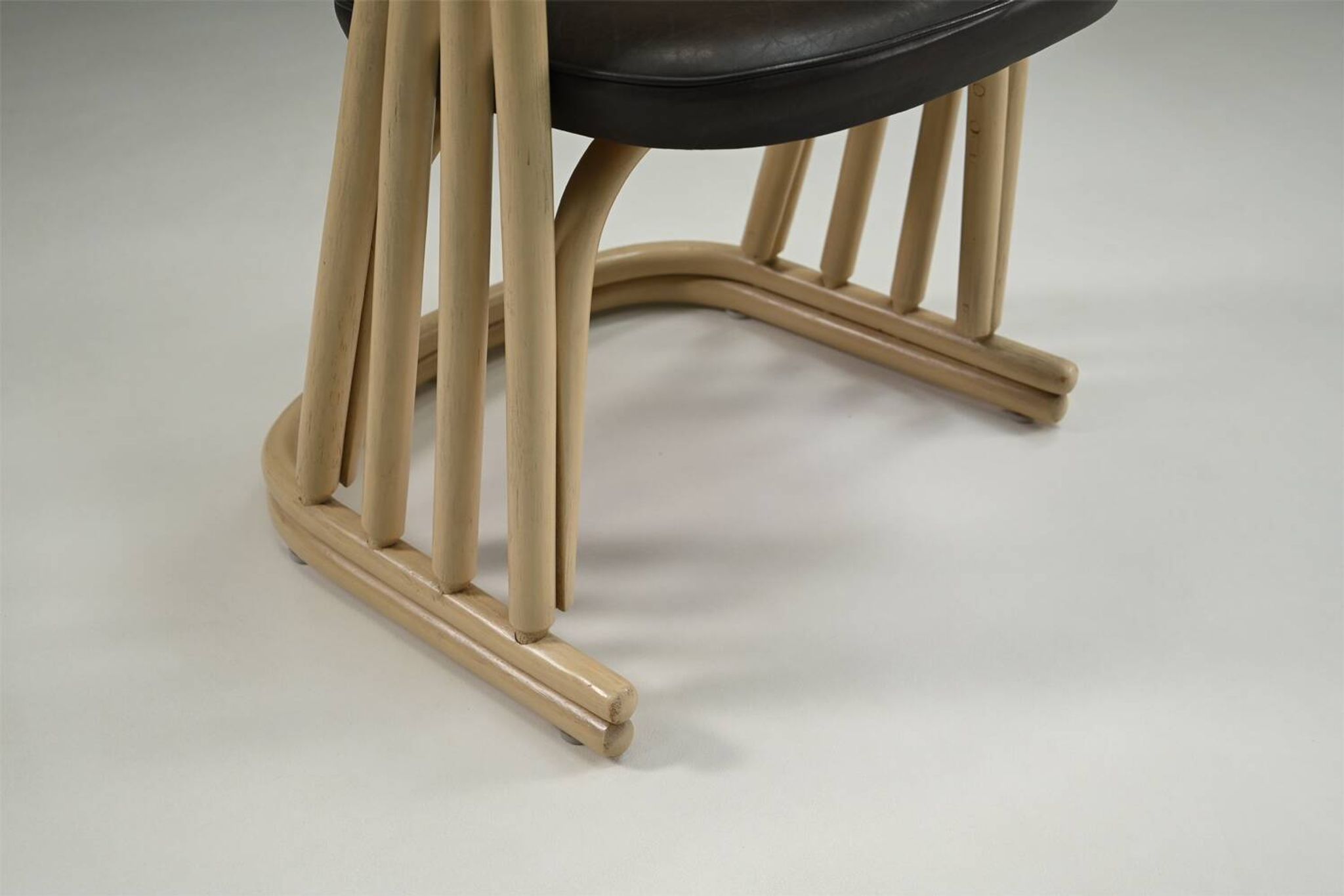 Set of 4 rattan dining chairs, 1980s Italy.