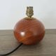 Lampe en bois blond et laiton doré, années 50-60