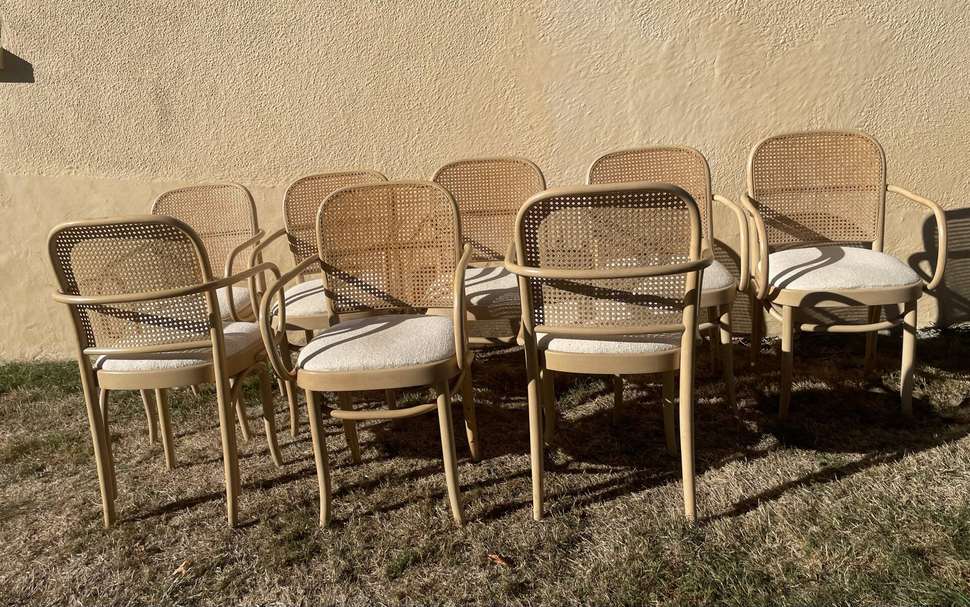 8 office armchair