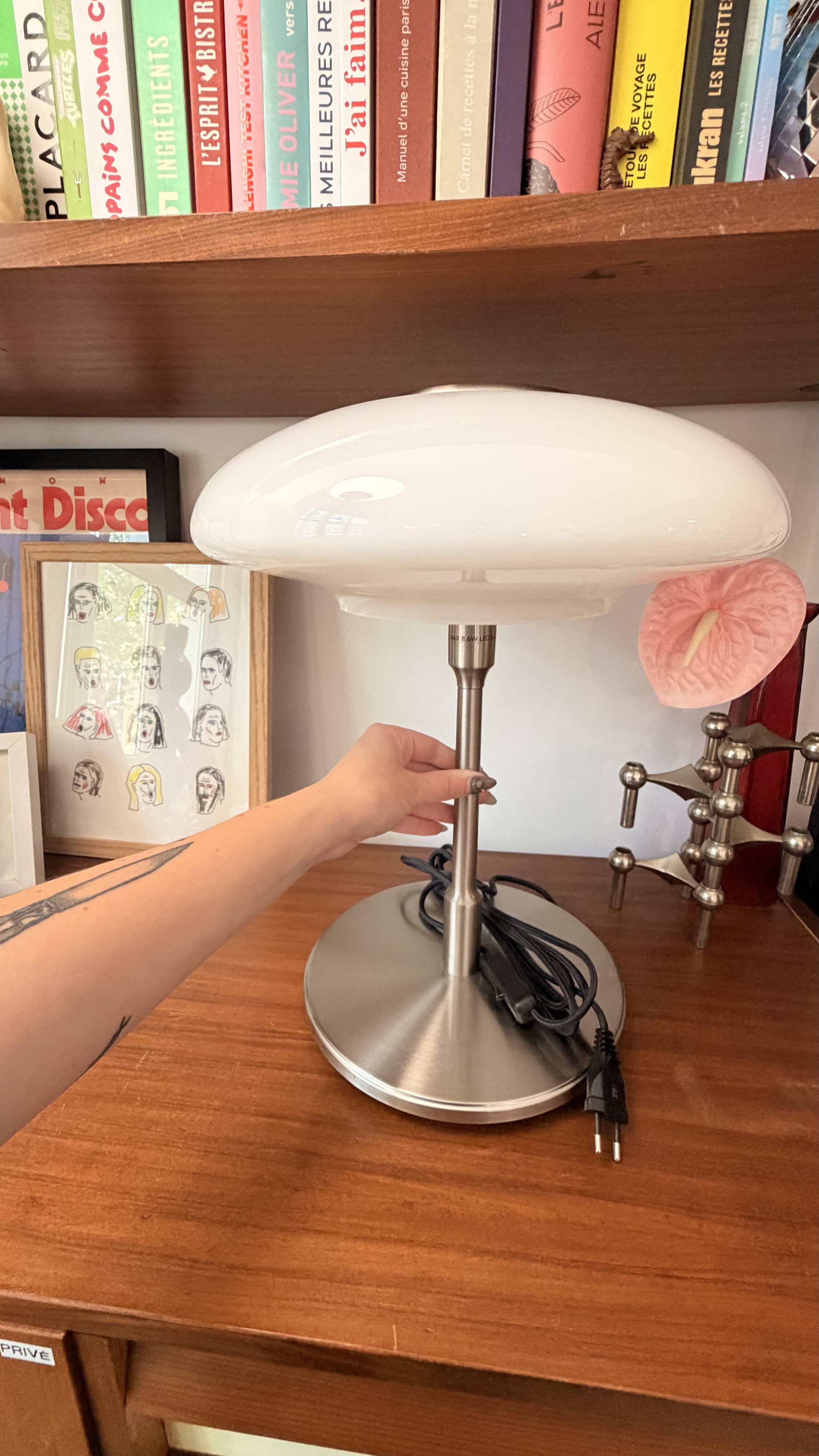 Tällbyn mushroom table lamp Ikea vintage white opaline glass chrome