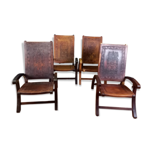 4 chaises en bois et