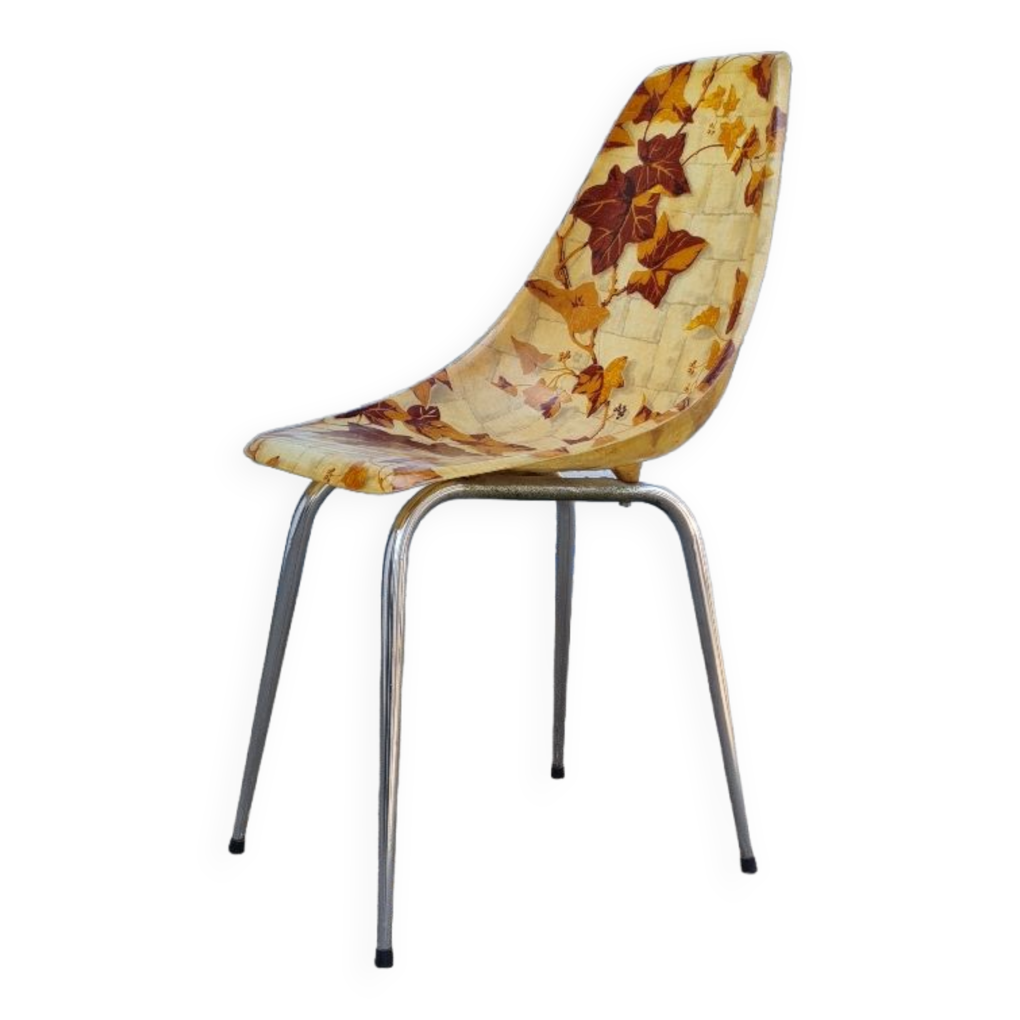 La Cigogne fiberglass chair