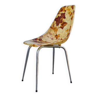 Fiberglass chair "la cigogne"