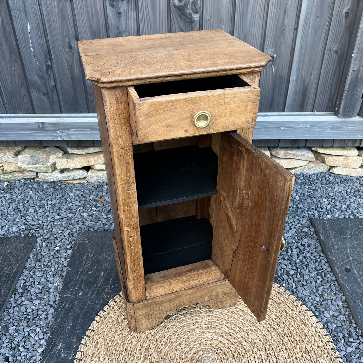 Chevet restauré en chêne massif