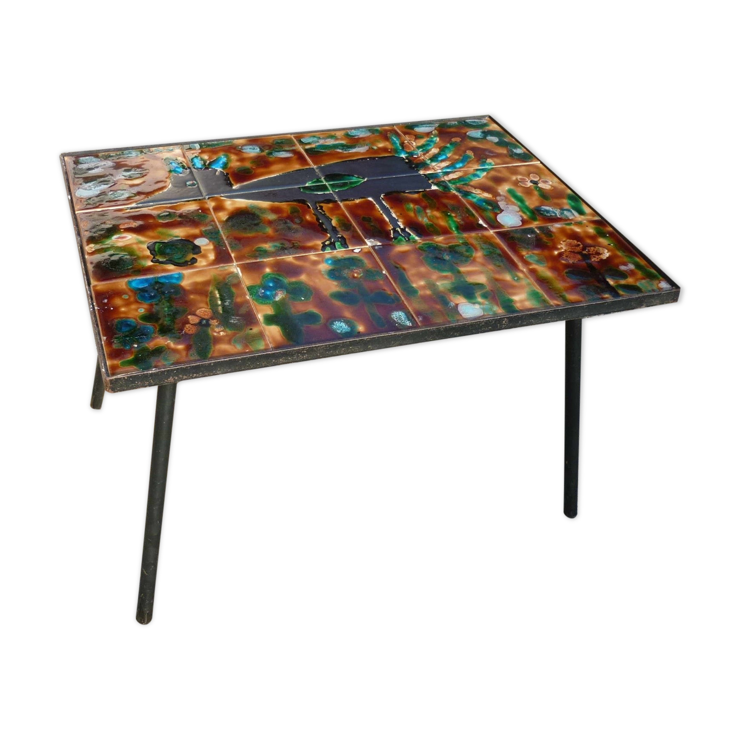 Coffee table in earthenware tiles
