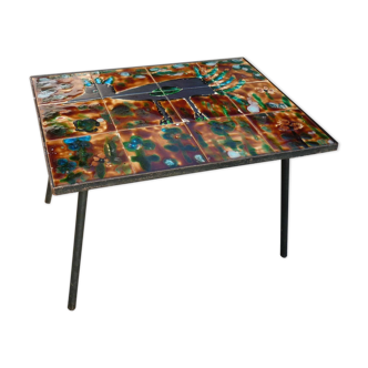 Coffee table in earthenware tiles