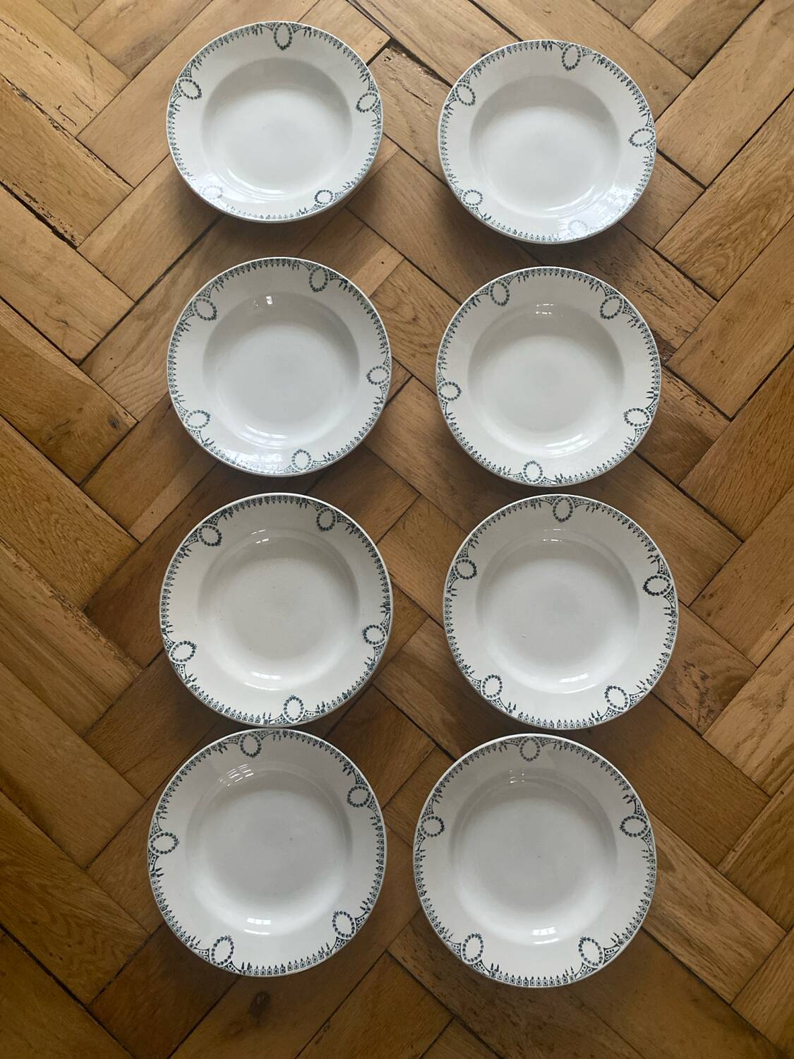 Set of 8 deep plates, Saint Amand ironstone.