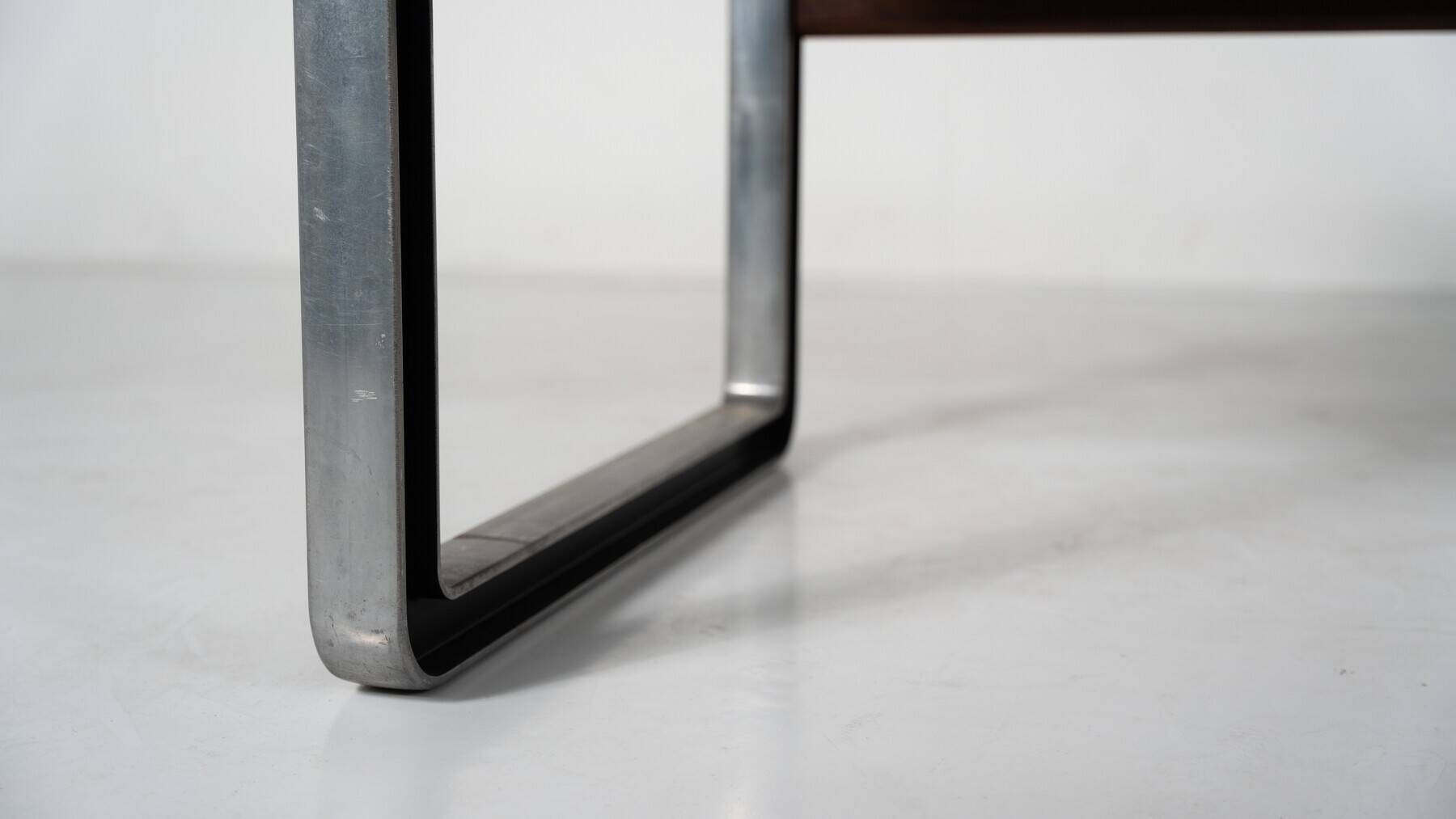 Mid-Century Modern T333 Desk by Oslvado Borsani and Eugenio Gerli for Tecno